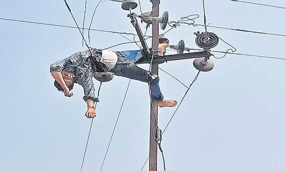 Telangana Man Electrocuted To Death On A Electric Pole In Nalgonda