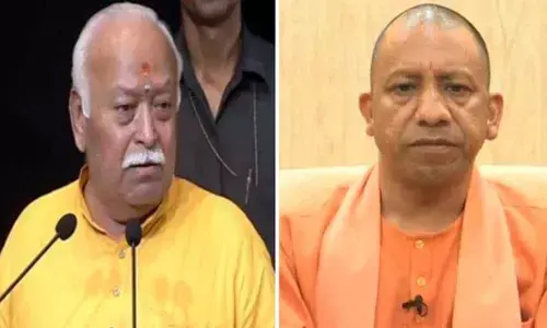 UP CM Yogi Adityanath meets RSS chief Mohan Bhagwat in Gorakhpur