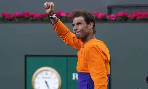 Rafael Nadals 20-match streak ends as he loses Indian Wells final to local boy Fritz