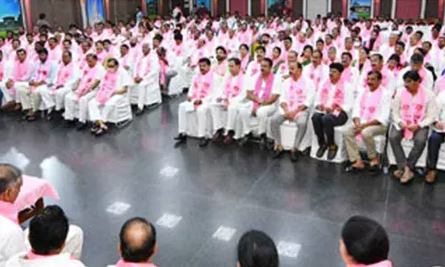 Hyderabad: TRSLP meeting begins at Telangana Bhavan