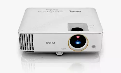 Enjoy IPL on Big Screen with BenQ Smart Projectors