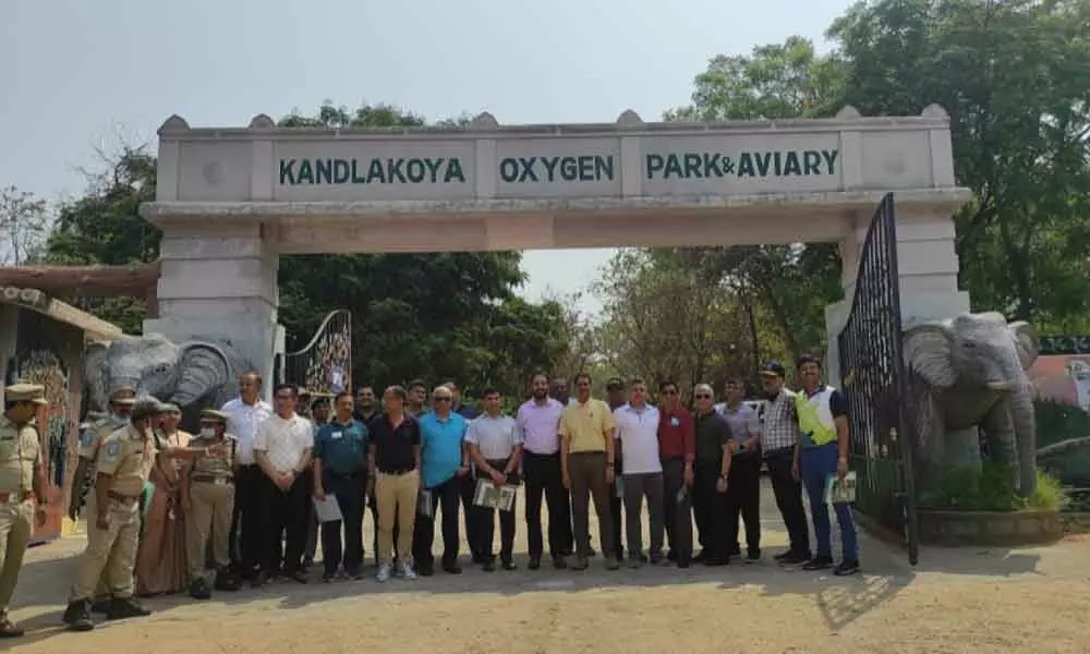 Hyderabad: NDC team visits oxygen park, showers praise on State govt