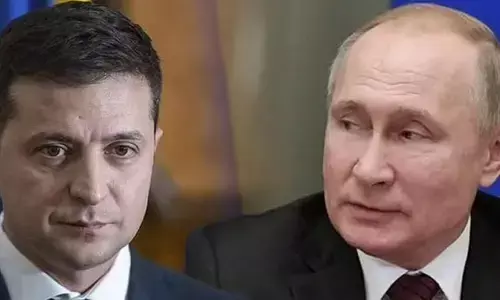 Ukraine President Volodymyr Zelenskyy (L) and Russia President Vladimir Putin (Photo | AP)