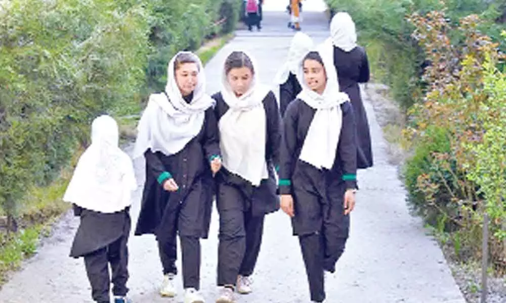 Taliban shuts girls schools just hours after reopening