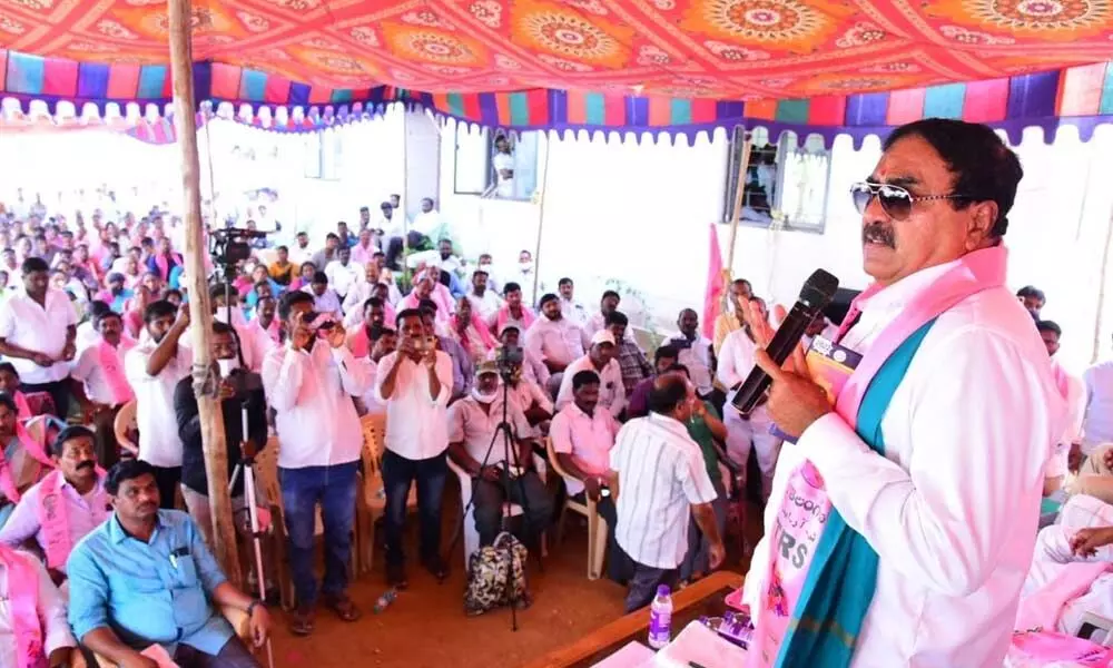 Minister for Panchayat Raj Errabelli Dayakar Rao speaking to constituency in-charges in a meeting at Palakurthi in Jangaon district on Thursday
