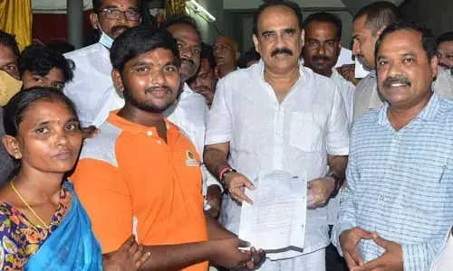 Son of tea seller from Prakasam bags MBBS seat, sets example