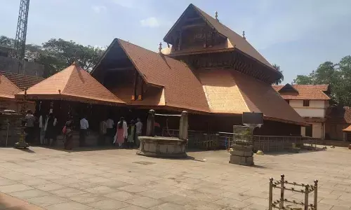 Ban on Muslim traders by temples violates right to livelihood, say community leaders