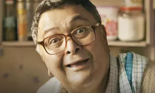 ‘Laal Tamatar’ from ‘Sharmaji Namkeen’ brings out flavoursome life