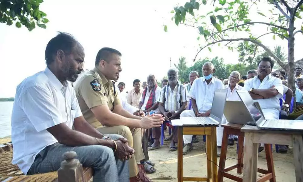 Vijayawada: SP holds Rachabanda in remote village