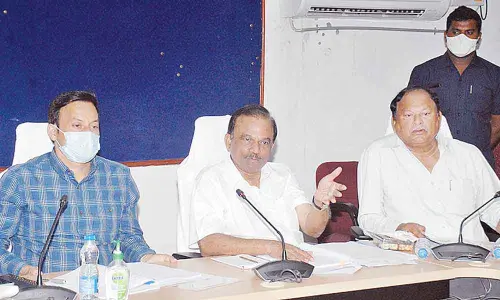 Ongole MP Magunta Srinivasulu Reddy speaking at the district committee meeting on Road Safety at the Collectorate in Ongole on Saturday