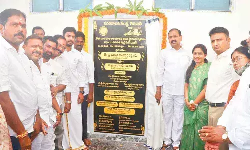 MLA Bhumana Karunakar Reddy, Mayor Dr R Sirisha and Commissioner  P S Girisha inaugurating  the YSR Marg  in Tirupati  on Saturday