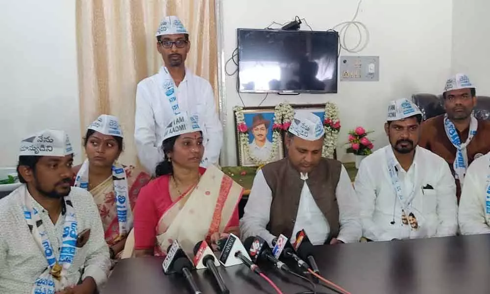 AAP south India In-charge Somnath Bharti speaking to media persons in Hanumakonda on Sunday