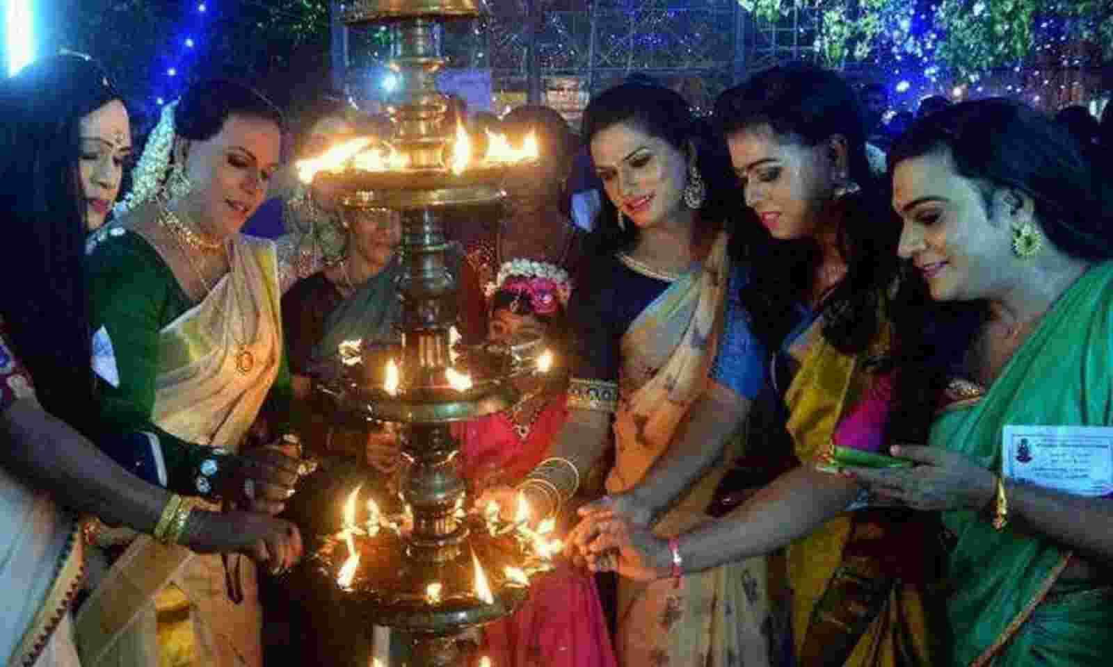 Men Dress up as Women to offer Prayers in Kerala Temple to get blessed with Job & Wealth