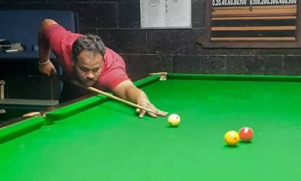 Vijayawada: Railway employee secures gold medal in Billiards