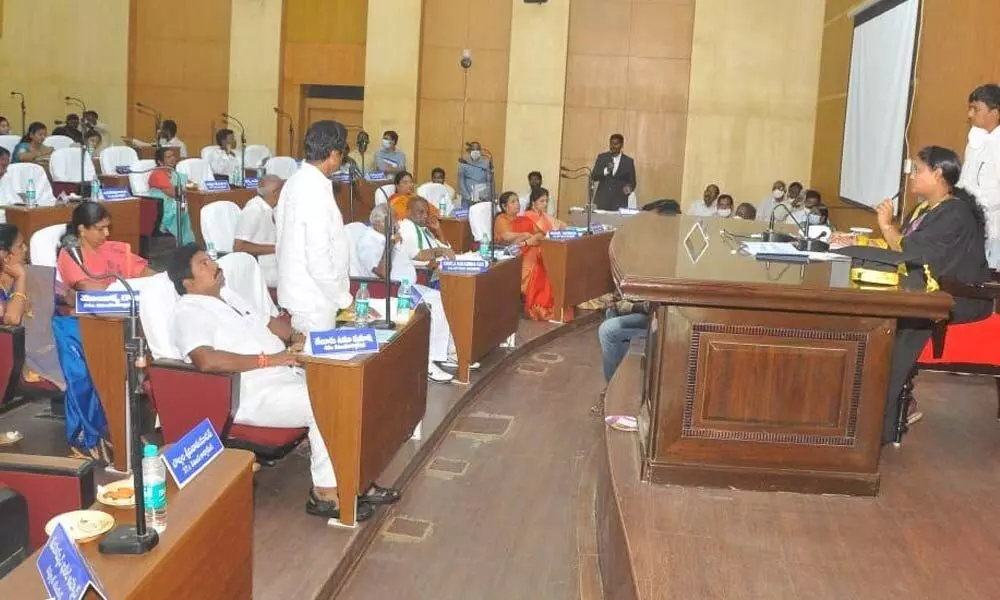 Mayor P Sravanthi chairs the Budget meet of the Municipal Corporation in Nellore on Wednesday