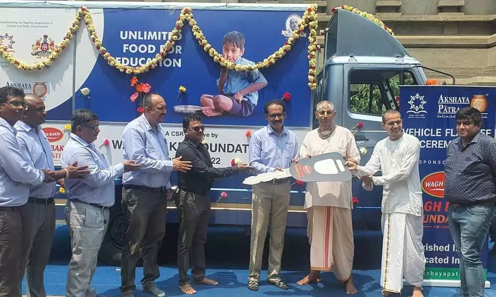 Wagh Bakri Foundation donates delivery vehicle to Akshaya Patra