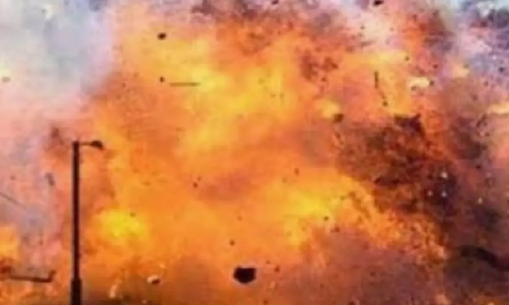 2 killed, 8 injured in car bomb blast in Afghanistan