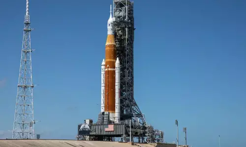 NASA hopes to resume wet dress rehearsal for moon rocket on Monday