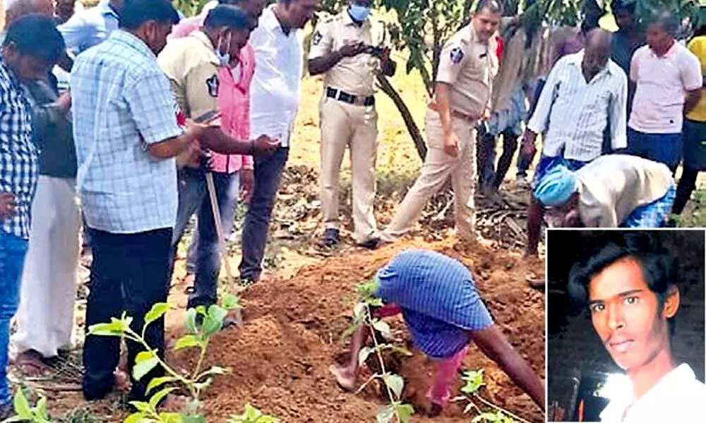 Young mans dead body found buried at Dalavaipalle village in Chittoor