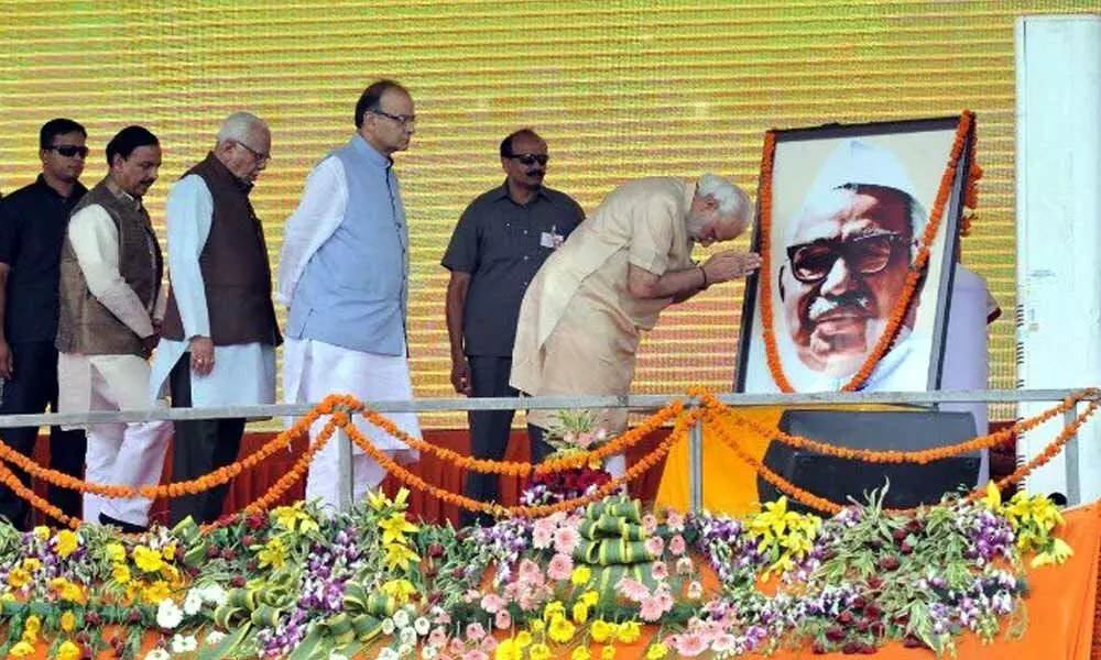 Narendra Modi, Sonia pay tributes to Jagjivan Ram