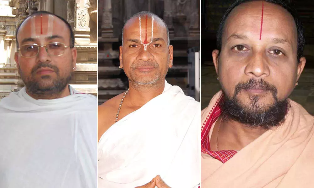 K E Stala Sai Sthanacharulu, A Vija Ragavan (chief priest) and P Sita Ramanjunacharulu (chief priest)