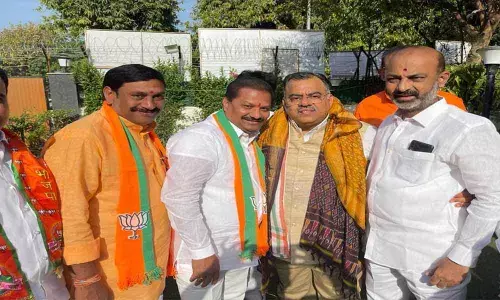 TRS leader Bikshamaiah Goud joins BJP