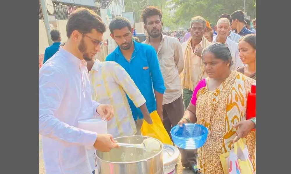 Hyderabad: City NGO providing breakfast to poor completes 2,000 days