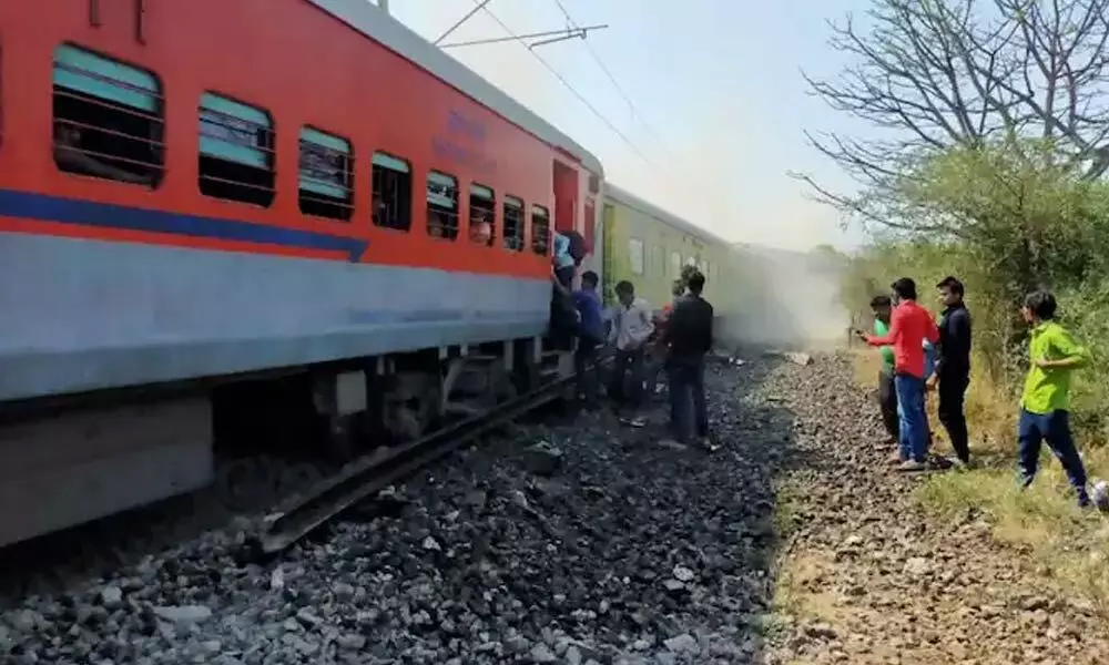 Five dead after being hit by Konark Express train in Srikakulam