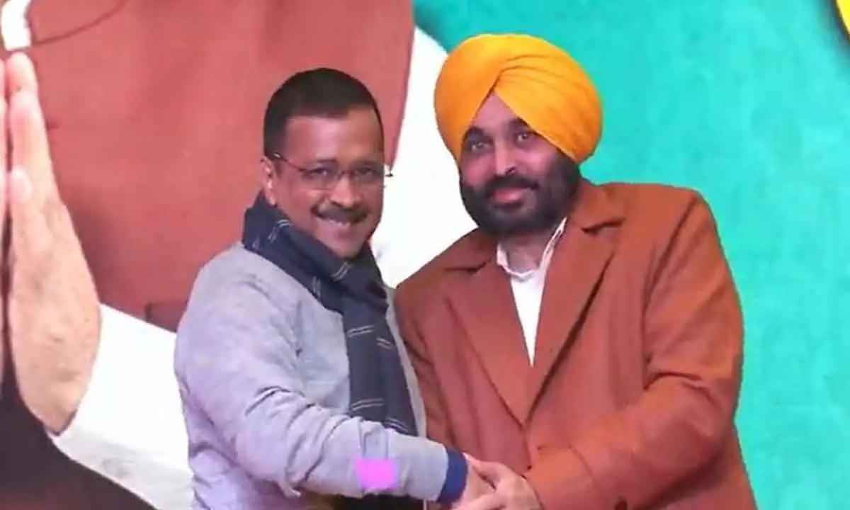 Punjab CM Bhagwant Mann with Delhi CM Arvind Kejriwal