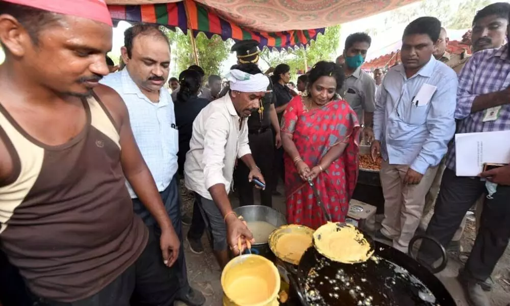 Governor visits remote tribal habitation of Pusukunta