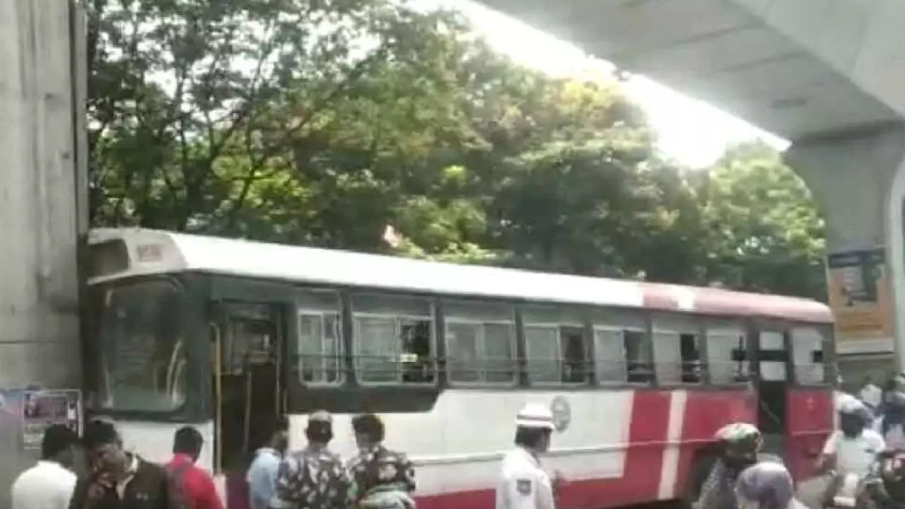 Hyderabad:  RTC Bus Hits Metro Pillar at Malakpet