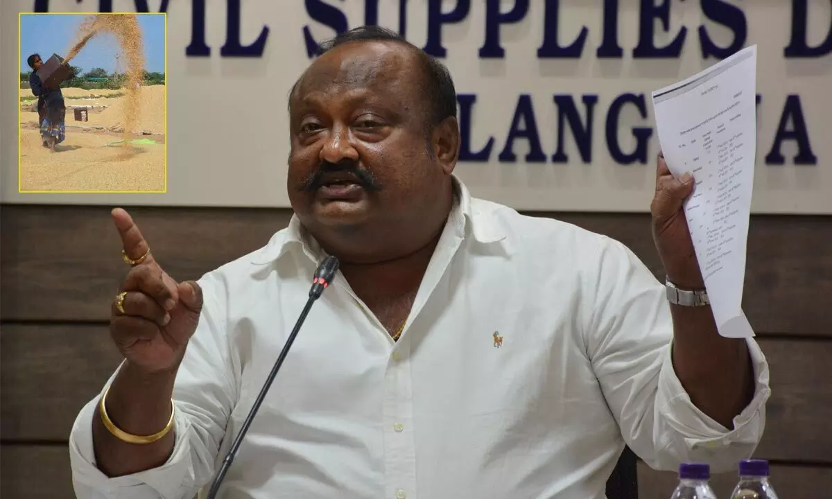 Minister of Food and Civil Supplies and Consumer Affairs Gangula Kamalakar  addresses the media on the procurement of paddy at the civil supplies office in Hyderabad on Wednesday. Photo: Ch Prabhu Das