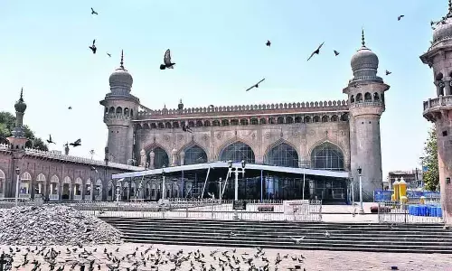 900 mosques in Telangana to get Ramzan gift packets