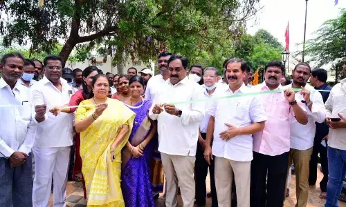 Errabelli inaugurates paddy procurement centre