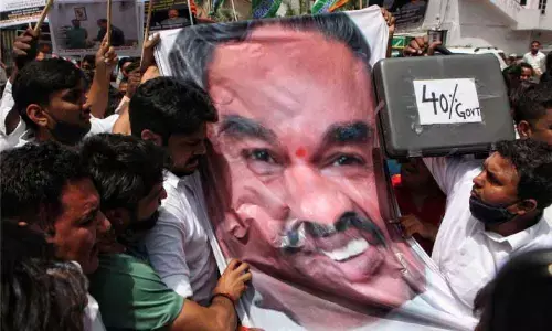 Contractors death: Minister Eshwarappa tenders resignation