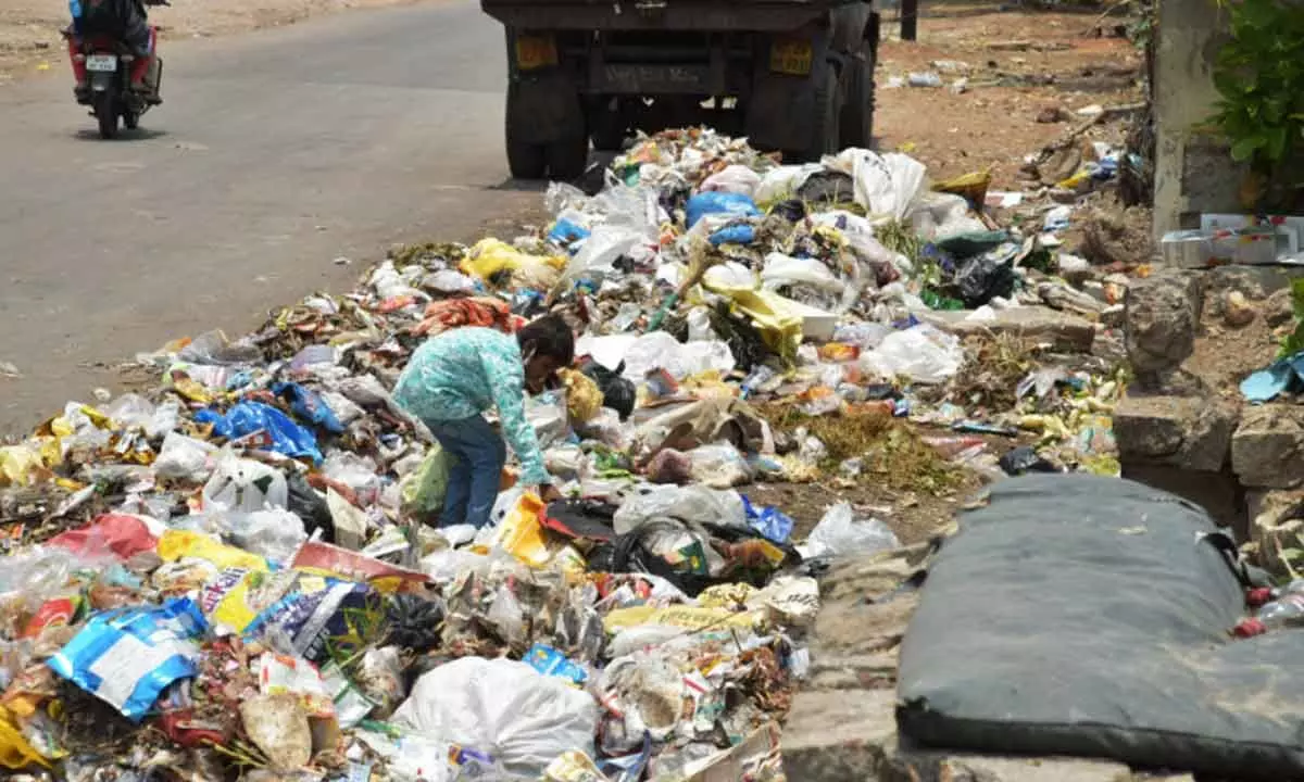 Hyderabad: Garbage bins removed, trash piles up in colonies