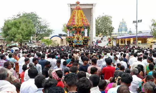 Devotees witnessing Rathotsavam at Sri Kodandama Swamy temple at Vontimitta in YSR district on Saturday