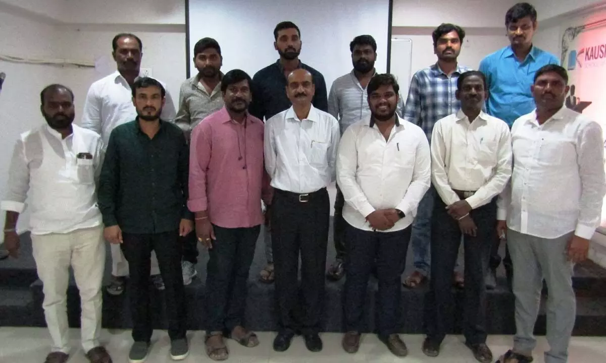 The Director (Training), Kapil Group and the lead faculty of the programme D Bal Reddy with the participants of Vaktha programme                                                                                                                                                  Photo: Adula Krishna