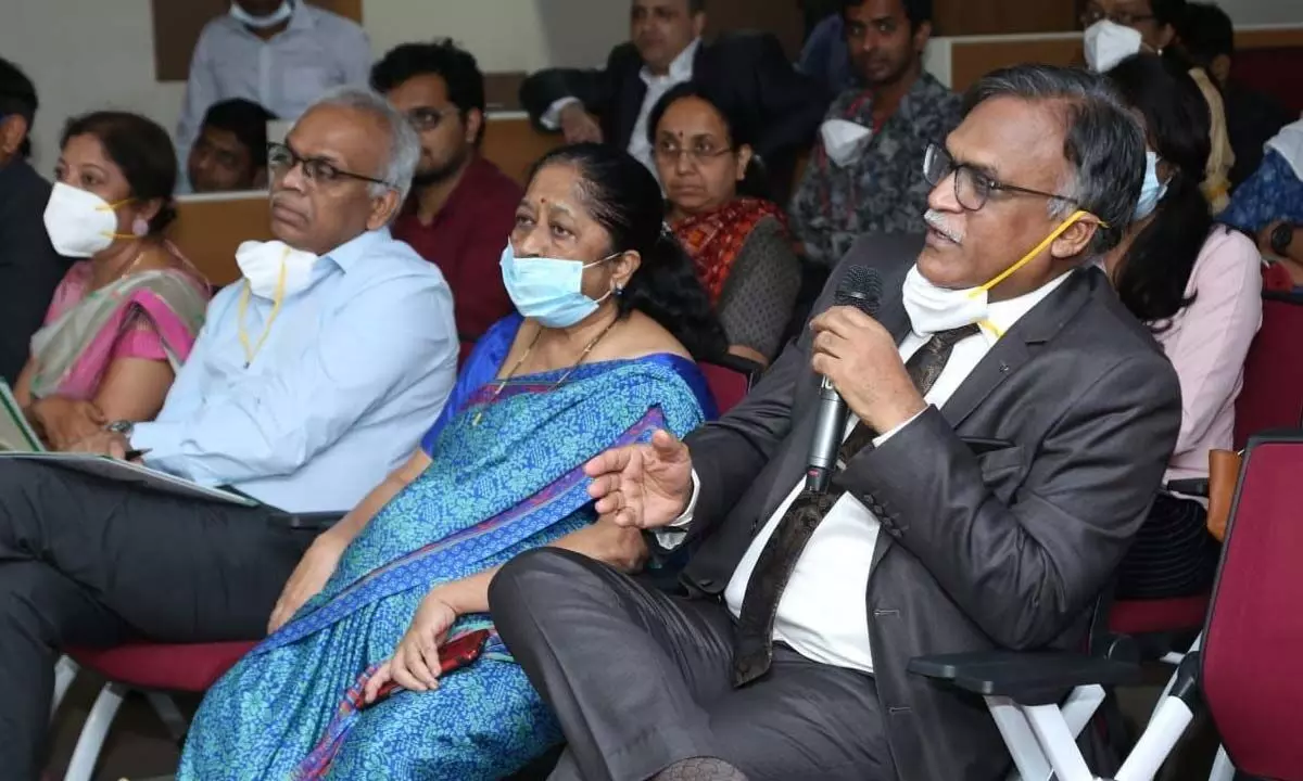 Surgical workshop on early stage breast cancer held