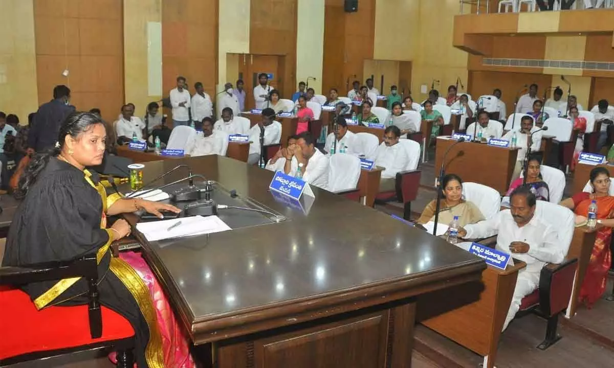 Mayor P Sravanthi conducting an emergency council meet in Nellore on Monday