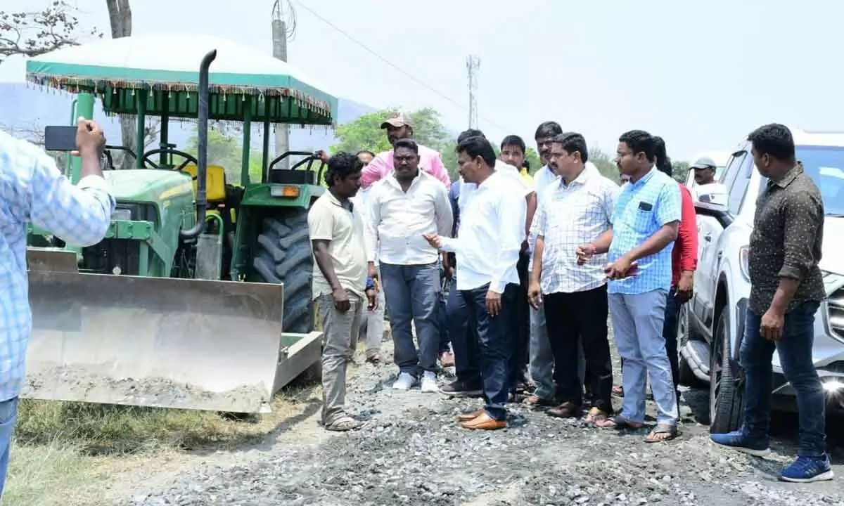 Government Whip Rega Kantha Rao inspecting road works at Aswapuram mandal in Kothagudem district on Monday