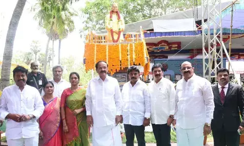 Vice President M Venkaiah Naidu after unveiling the statue of former ZP chairman Pinnamaneni Koteswara Rao in Machilipatnam on Monday