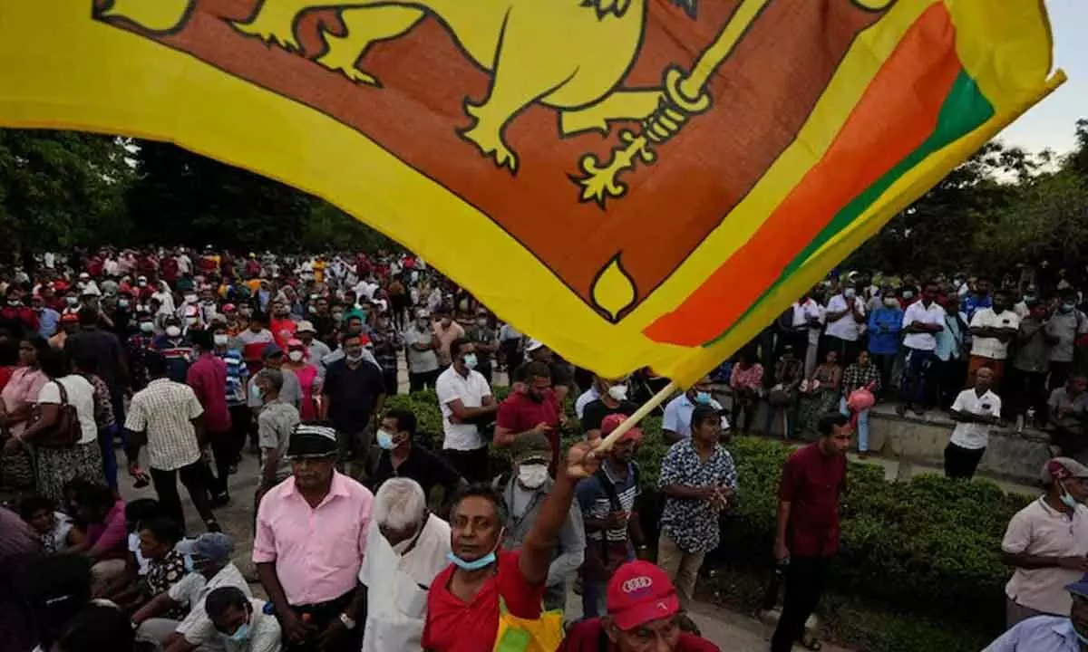 1 killed in Lanka as police open fire at anti-govt protesters