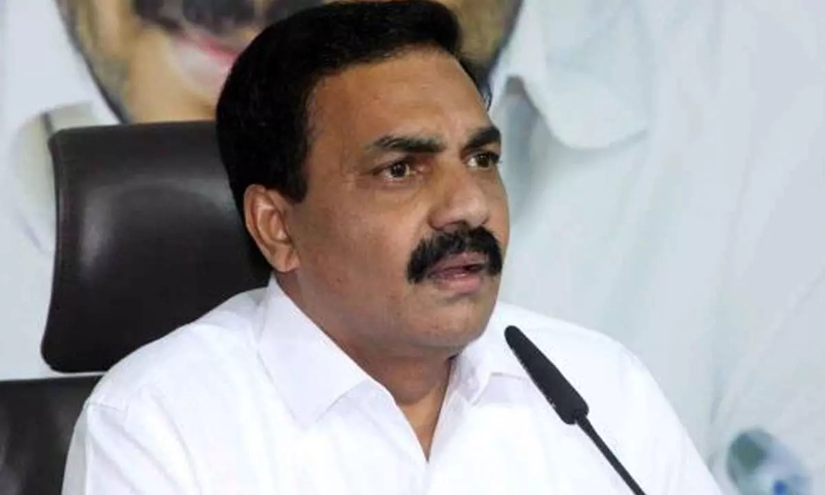 Tearing off Kakani Govardhan Reddy flexis deepens rift in YSRCP