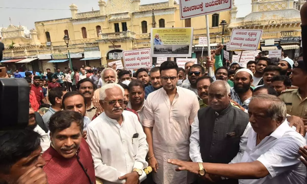 Yaduveer leads ‘save heritage buildings’ rally in Mysuru