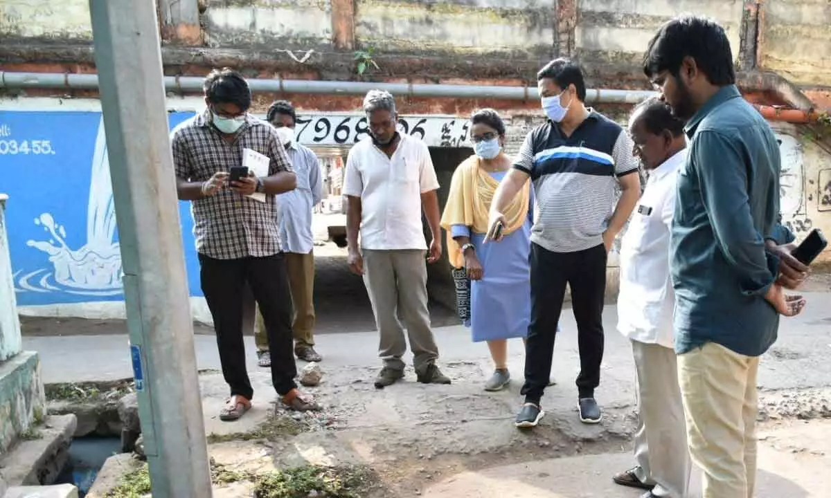KMC Commissioner Ch Naga Narasimha Rao inspecting sanitation works in Kakinada on Wednesday