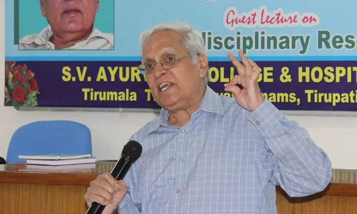 Former Director General of Human Resources Development D Chakrapani addressing students of TTD run  SV Ayurvedic College on  ‘Promoting Research and Development in Ayurveda’,  in Tirupati on Wednesday.