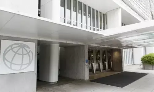 World Bank says 34% Pakistanis living on just $3.2 a day income