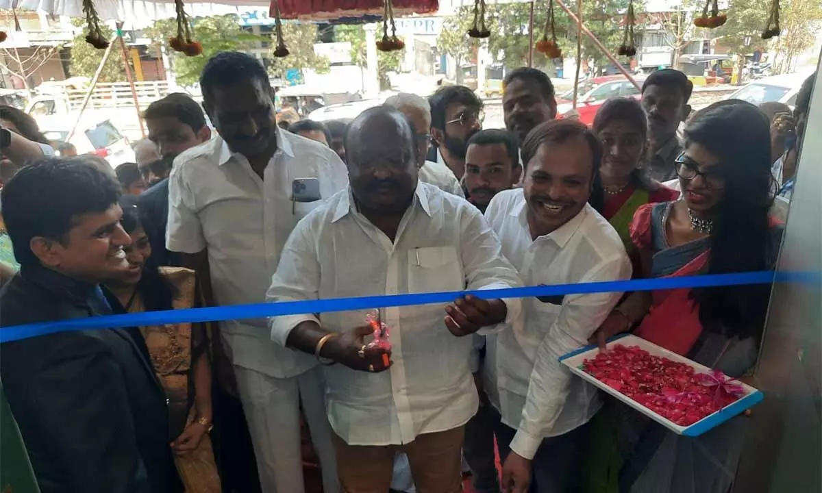 Minister Gangula Kamalakar inaugurates Vajra Hospital