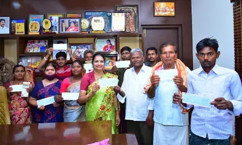 Ushasri advises ICDS staff to take good care of kids